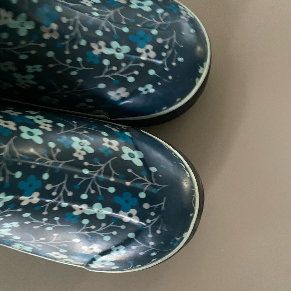 Bogs Teal Floral & Striped Kids Rain Boots - Picture 9 of 9